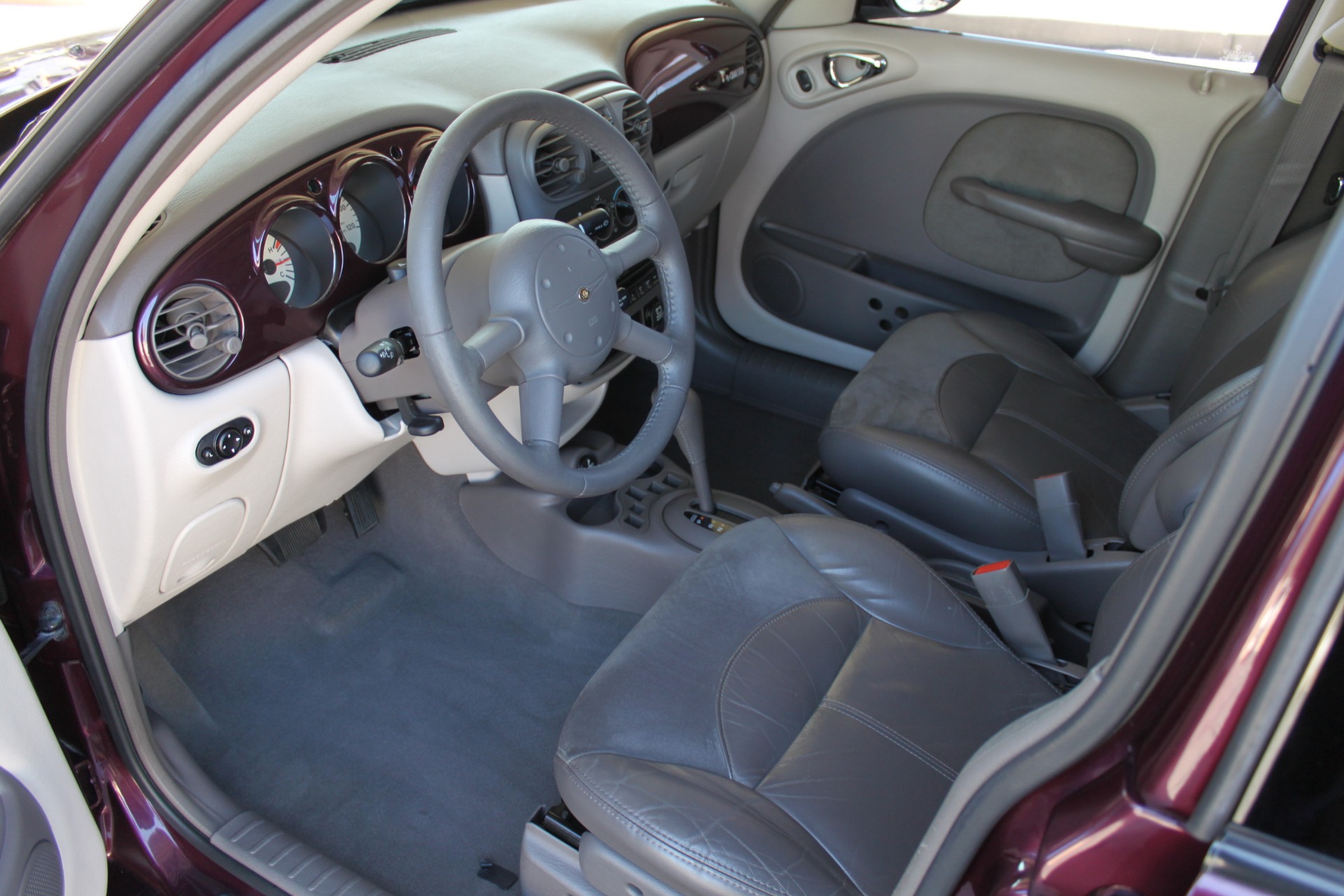 Used-2002-Chrysler-PT-Cruiser-Limited-vintage