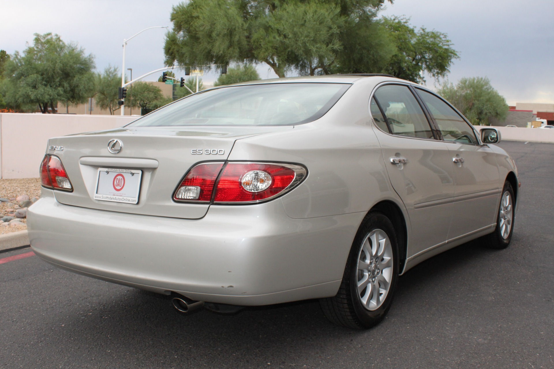 Used-2003-Lexus-ES-300-Classic.