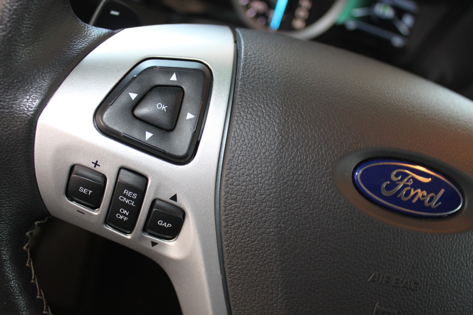 Used-2014-Ford-Explorer-Sport-4WD-Porsche