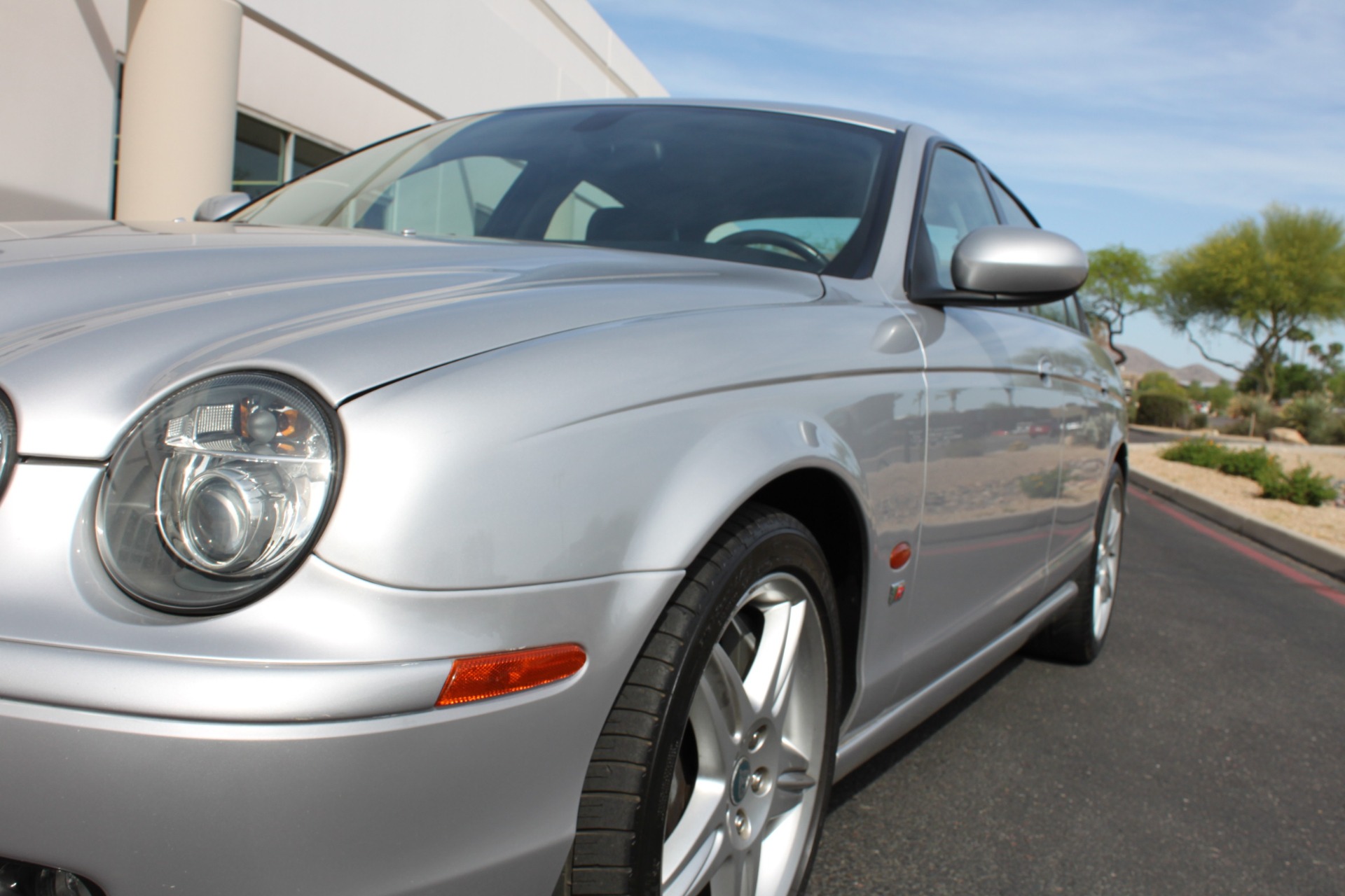 Used-2003-Jaguar-S-TYPE-R-Supercharged-Grand-Cherokee