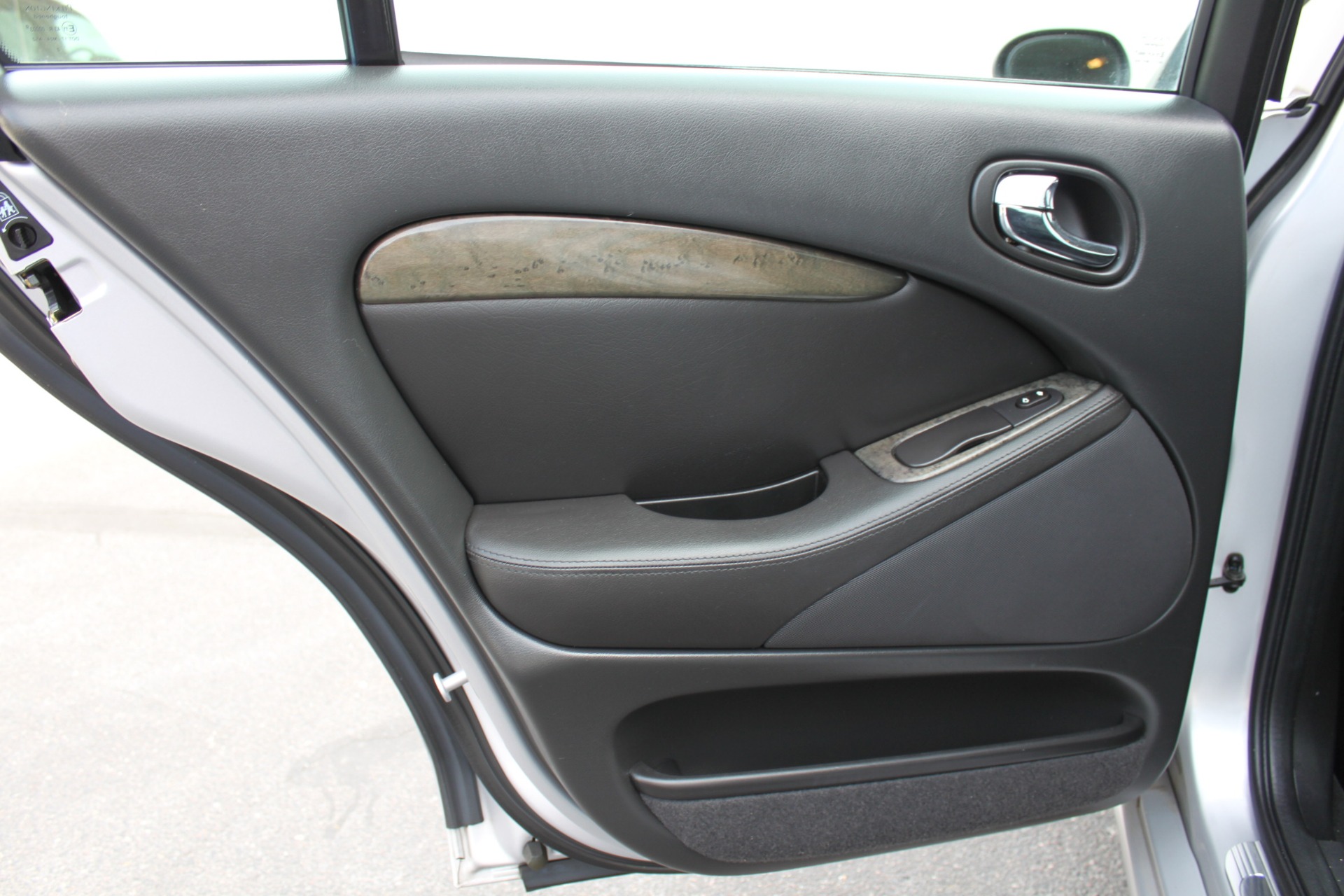 Used-2003-Jaguar-S-TYPE-R-Supercharged-Acura