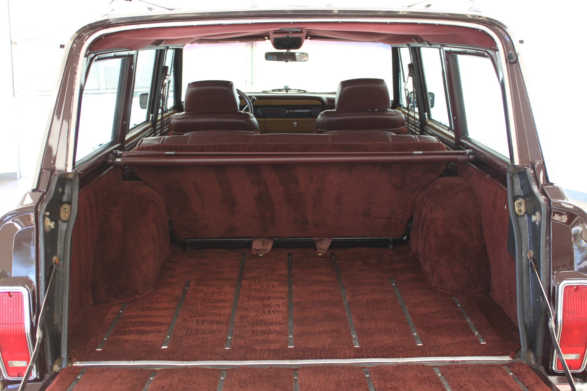 Used-1989-Jeep-Grand-Wagoneer-4X4