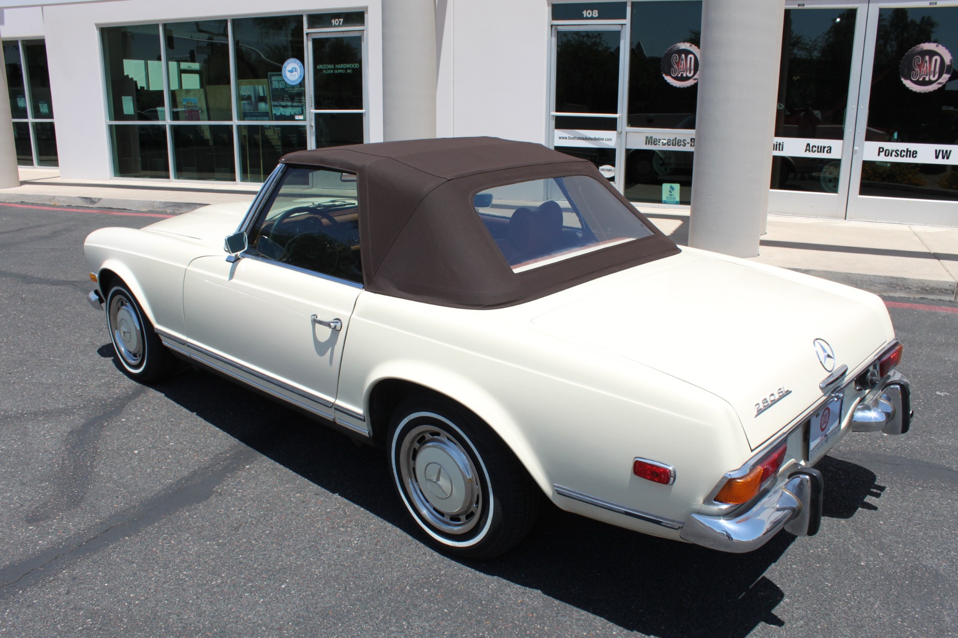 Used-1971-Mercedes-Benz-280SL-Convertible-Acura