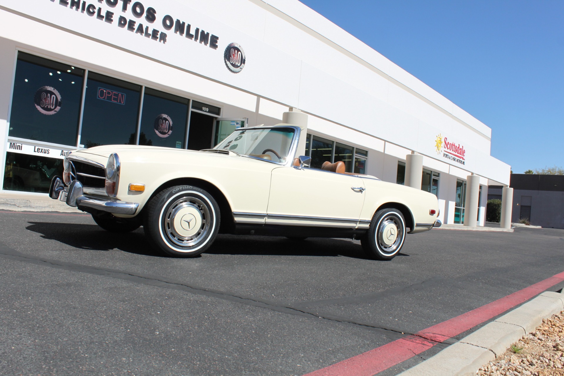 Used-1971-Mercedes-Benz-280SL-Convertible-BMW