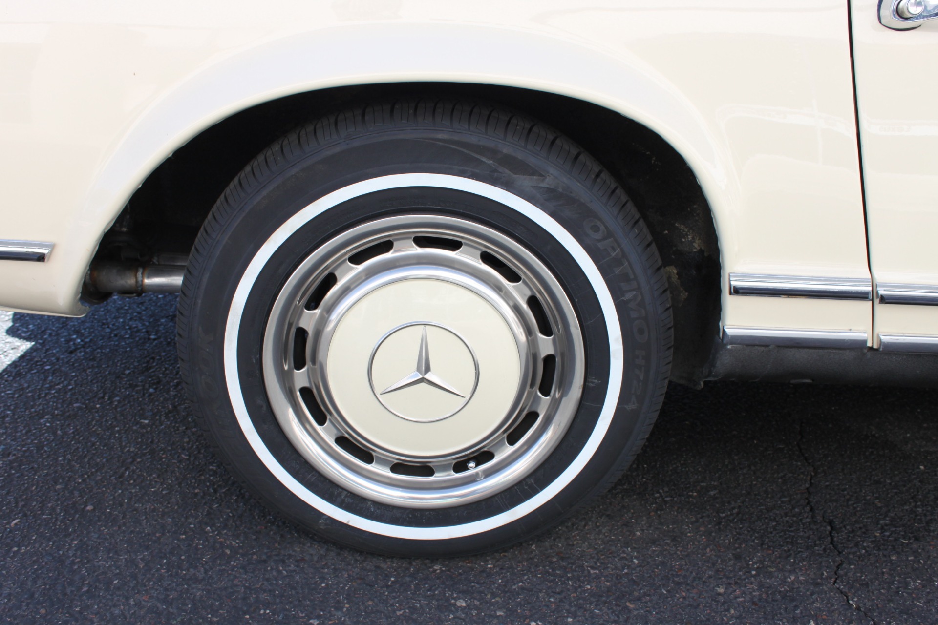 Used-1971-Mercedes-Benz-280SL-Convertible-Grand-Cherokee