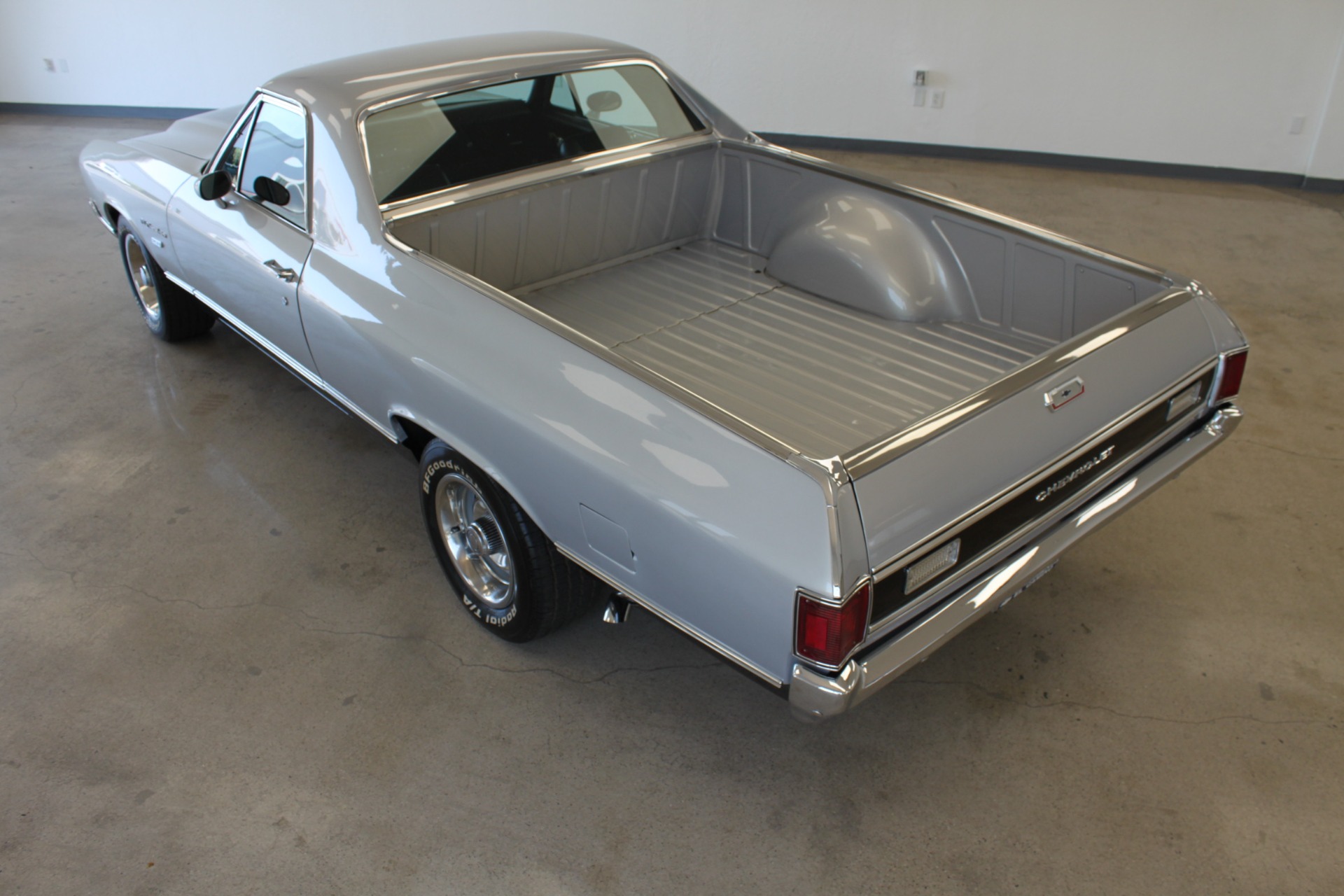 Used-1970-Chevrolet-El-Camino-Custom-350-ci-Dodge