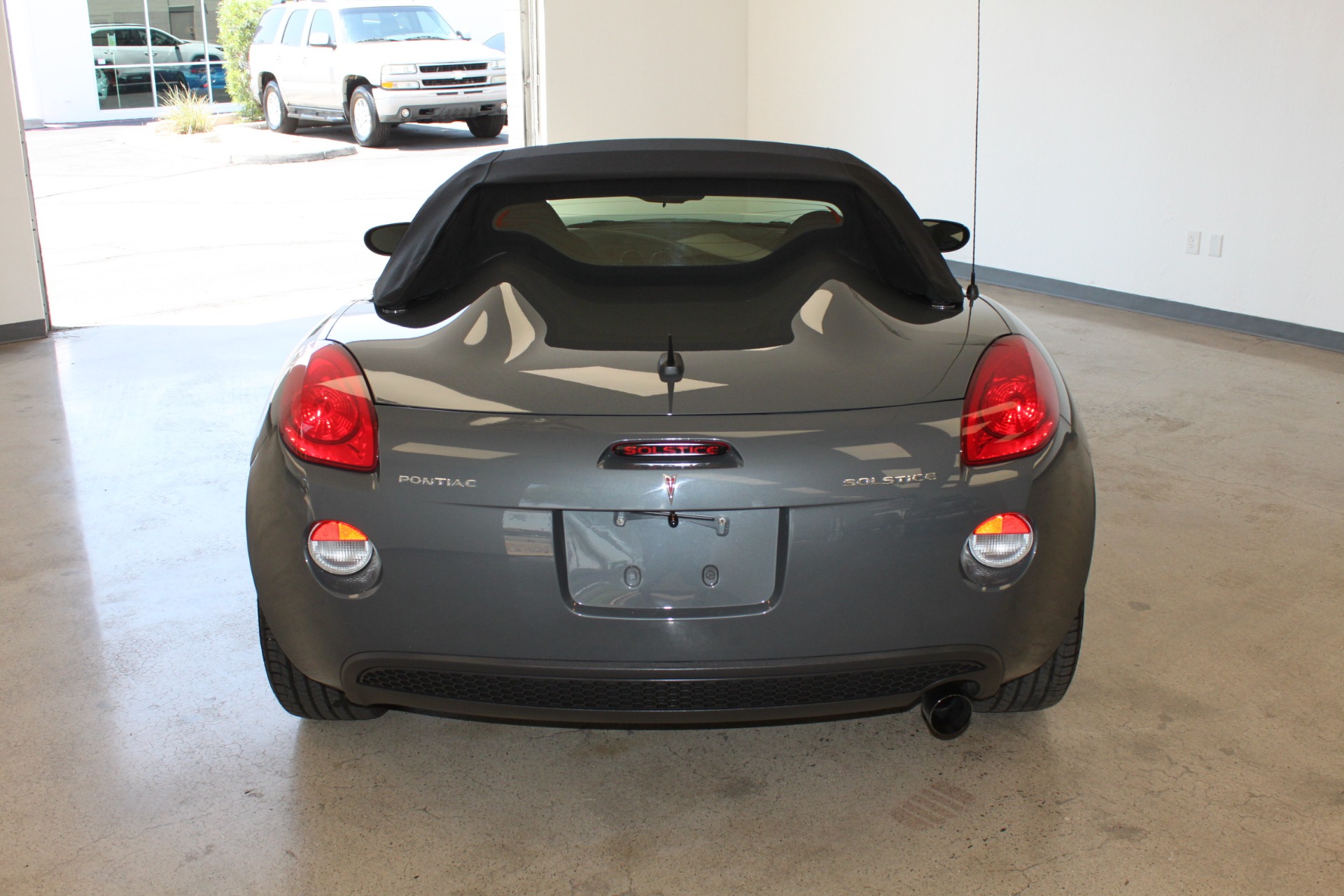 Used-2009-Pontiac-Solstice-Convertible-Chalenger