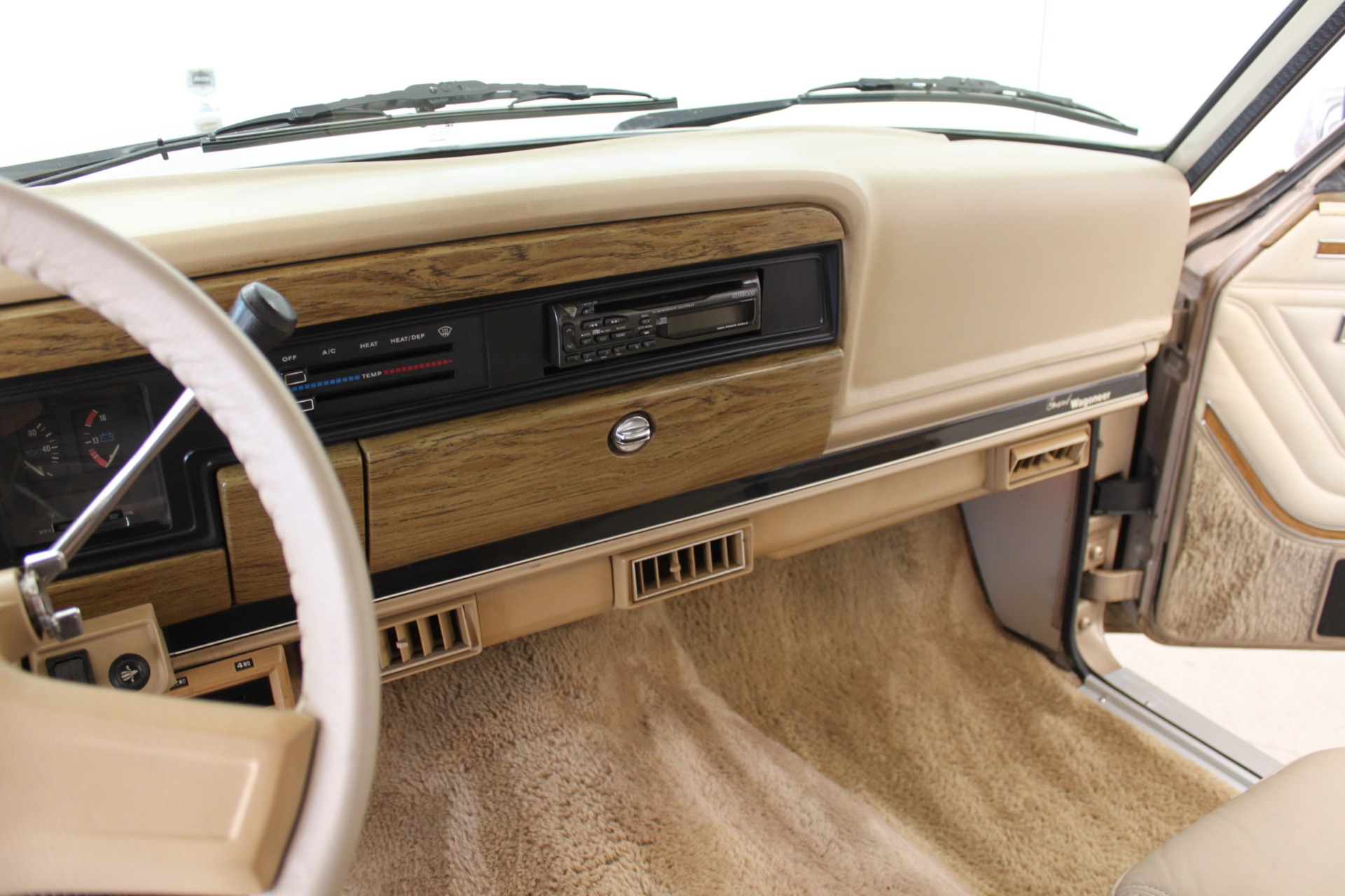 Used-1990-Jeep-Grand-Wagoneer-Chrysler