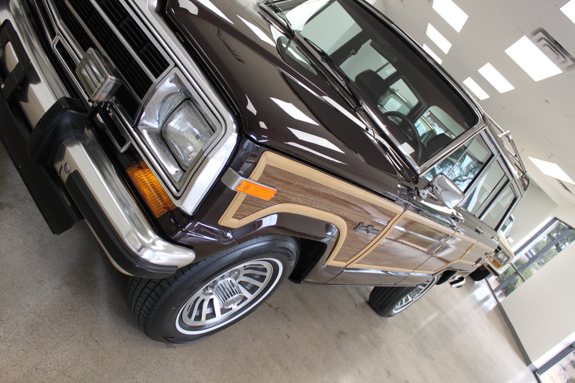 Used-1989-Jeep-Grand-Wagoneer-4WD-Mercedes-Benz