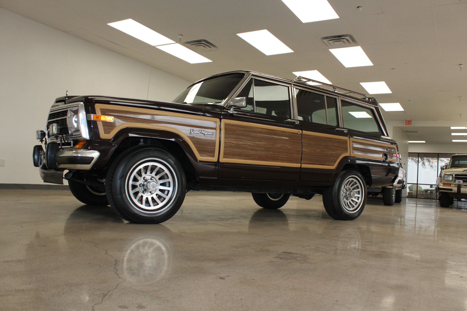 Used-1989-Jeep-Grand-Wagoneer-4WD-Chevrolet