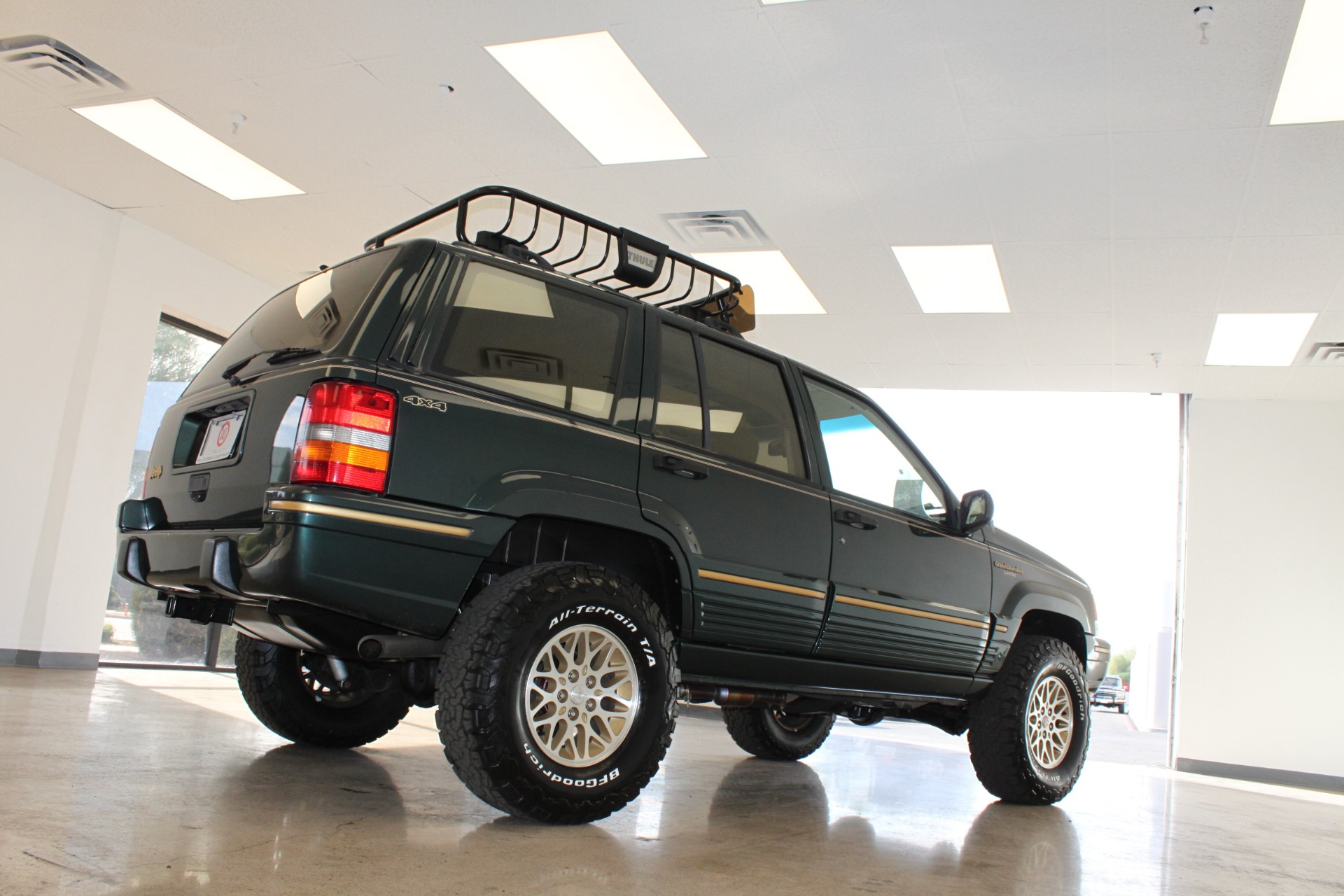 Used-1994-Jeep-Grand-Cherokee-Limited-4X4-LS430