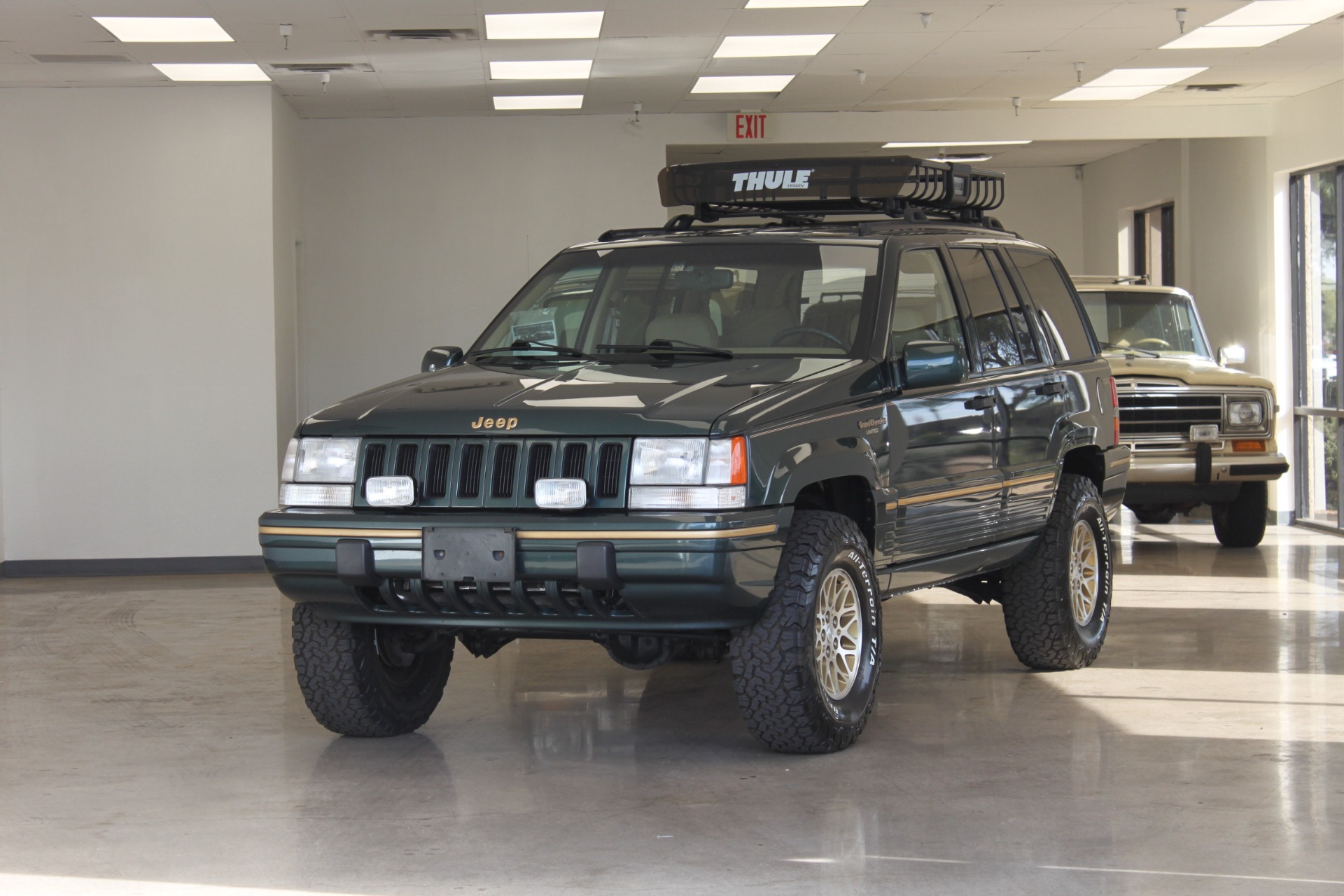 Used-1994-Jeep-Grand-Cherokee-Limited-4X4-Mini