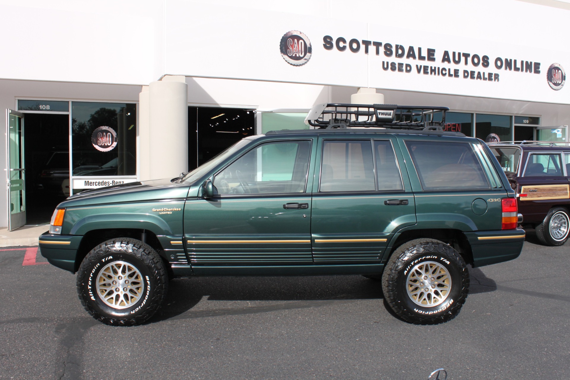 Used-1994-Jeep-Grand-Cherokee-Limited-4X4-Range-Rover
