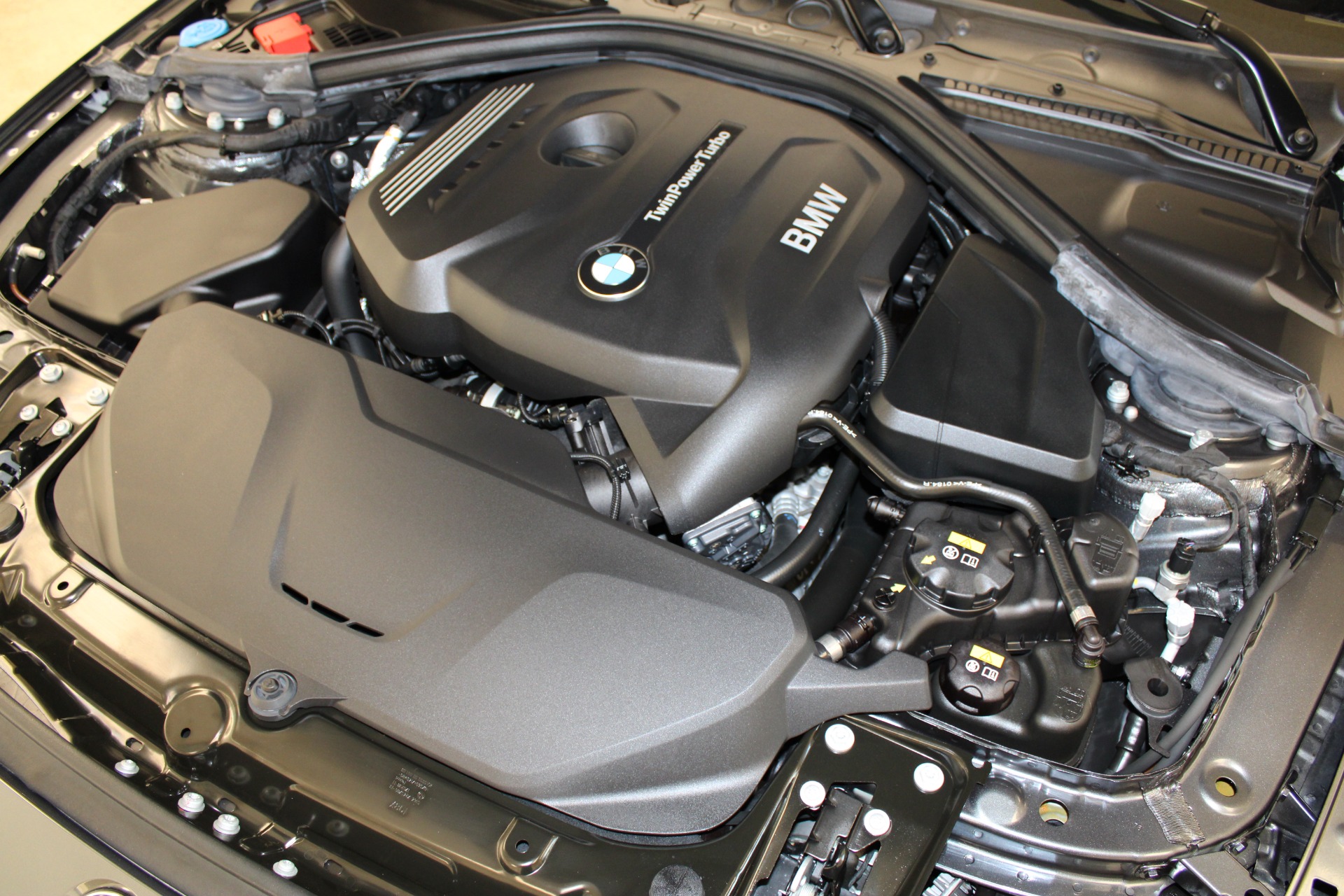 Used-2018-BMW-3-Series-330i-Range-Rover