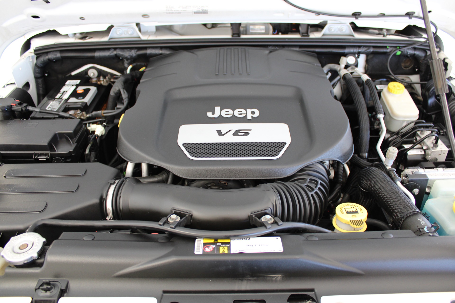 Used-2016-Jeep-Wrangler-Unlimited-Sport-4X4-Camaro