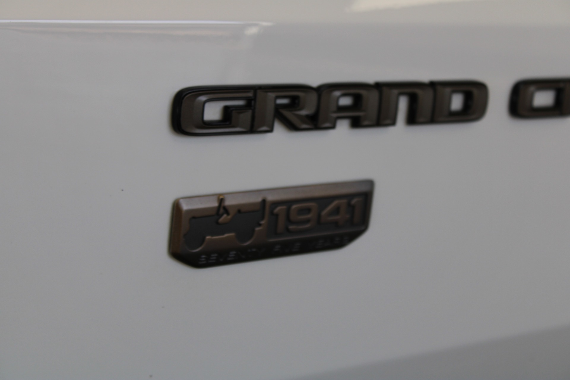 Used-2016-Jeep-Grand-Cherokee-75th-Anniversary-Alfa-Romeo