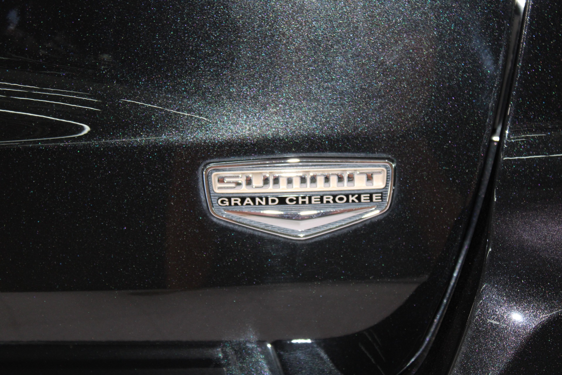 Used-2014-Jeep-Grand-Cherokee-Summit-4X4-57L-Hemi-V8-Tesla