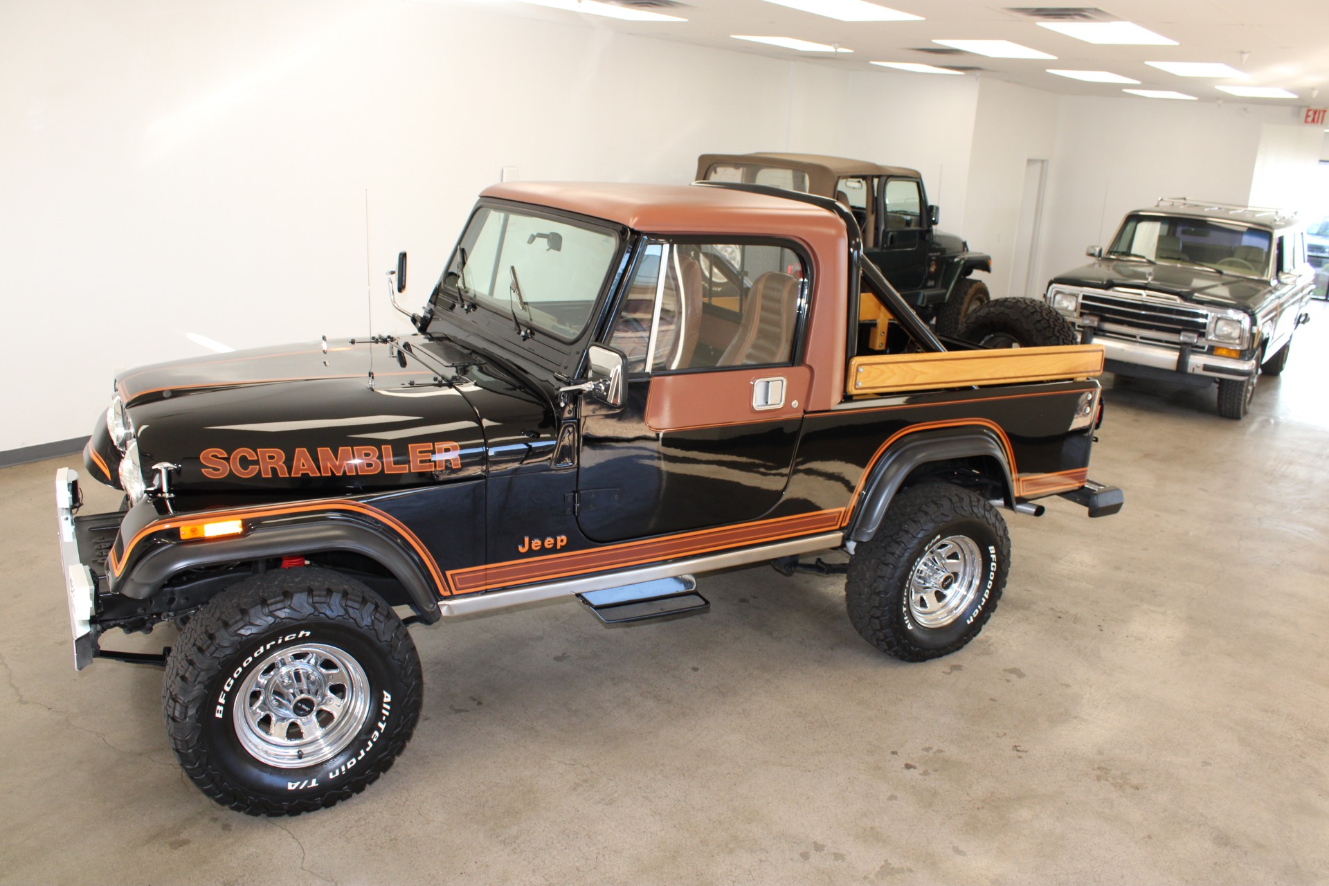 Used-1982-Jeep-Scrambler-4WD-Laredo-Dodge