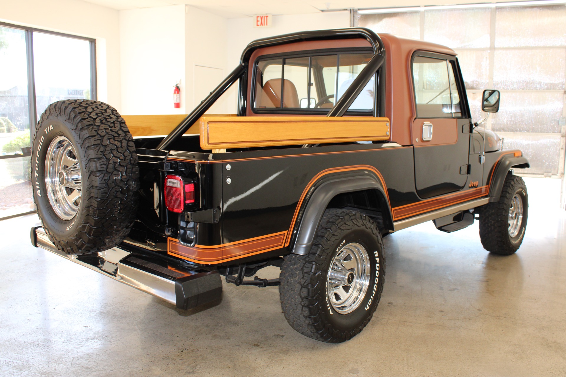 Used-1982-Jeep-Scrambler-4WD-Laredo-Collector