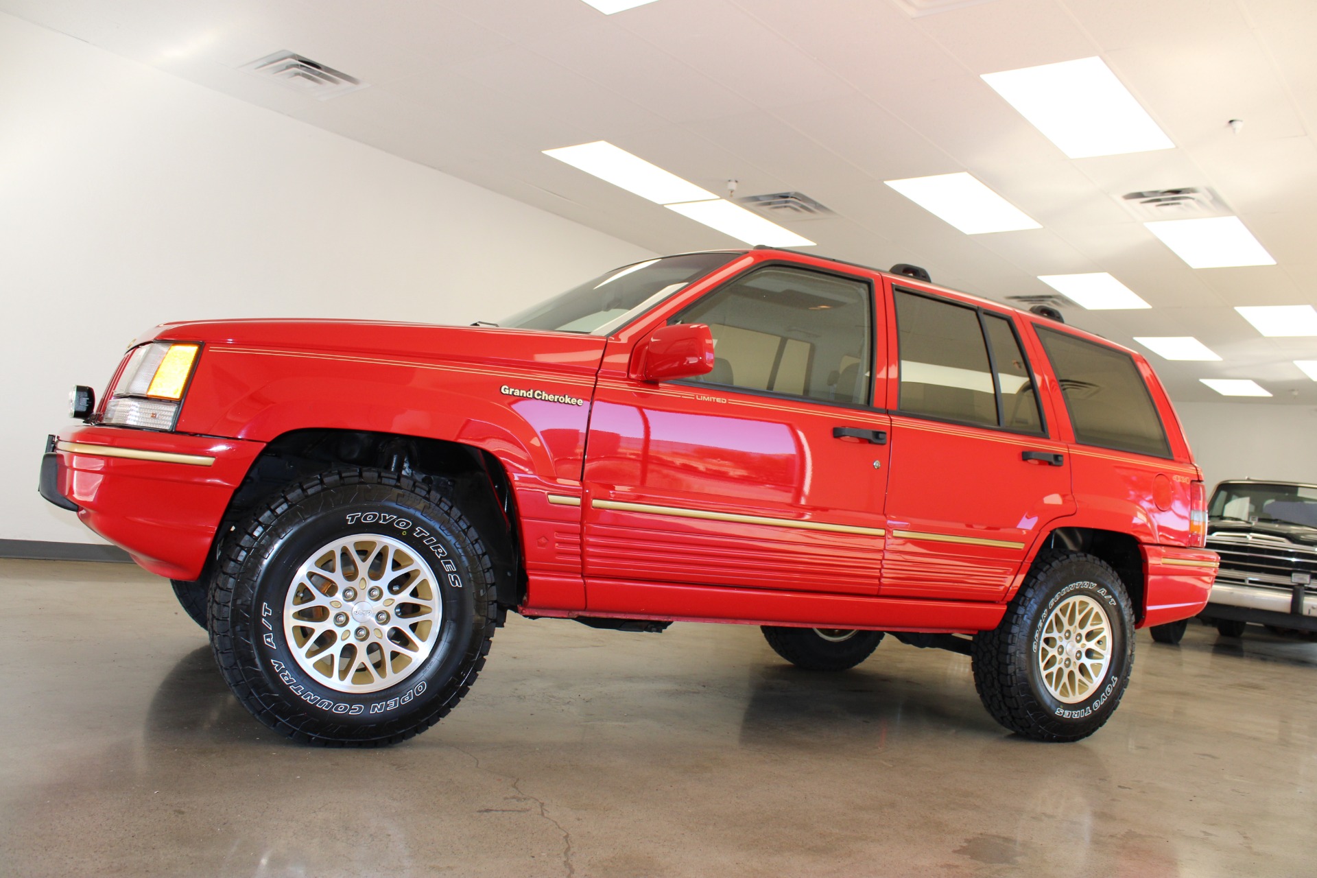 Used-1993-Jeep-Grand-Cherokee-Limited-4X4-Fiat