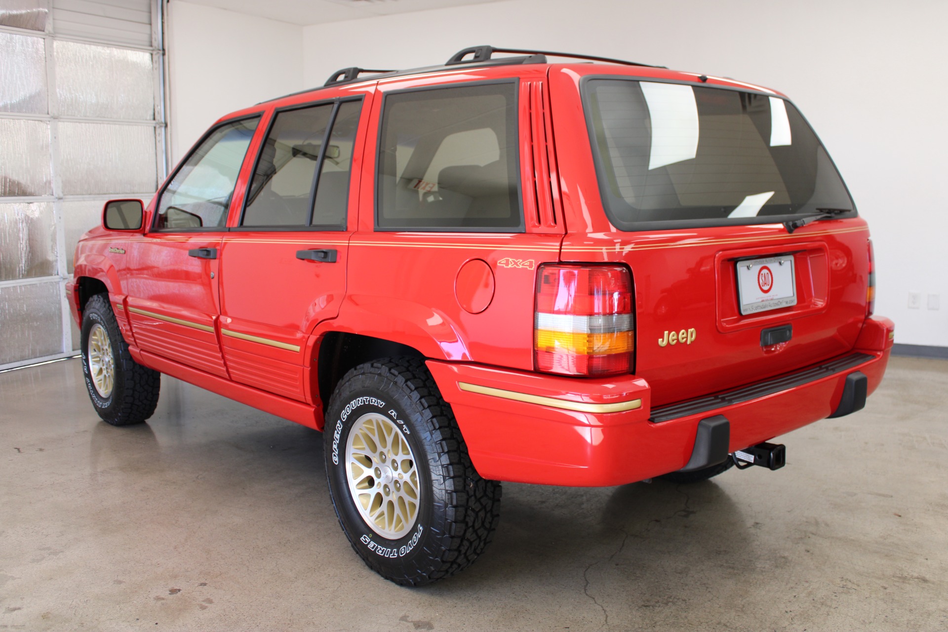 Used-1993-Jeep-Grand-Cherokee-Limited-4X4-Classic