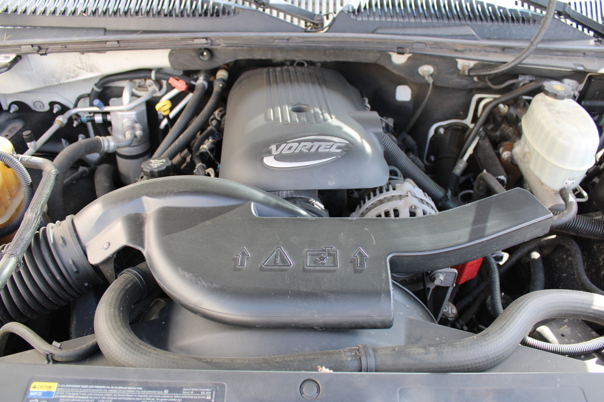 Used-2004-Chevrolet-Tahoe-LT-4X4-Jaguar