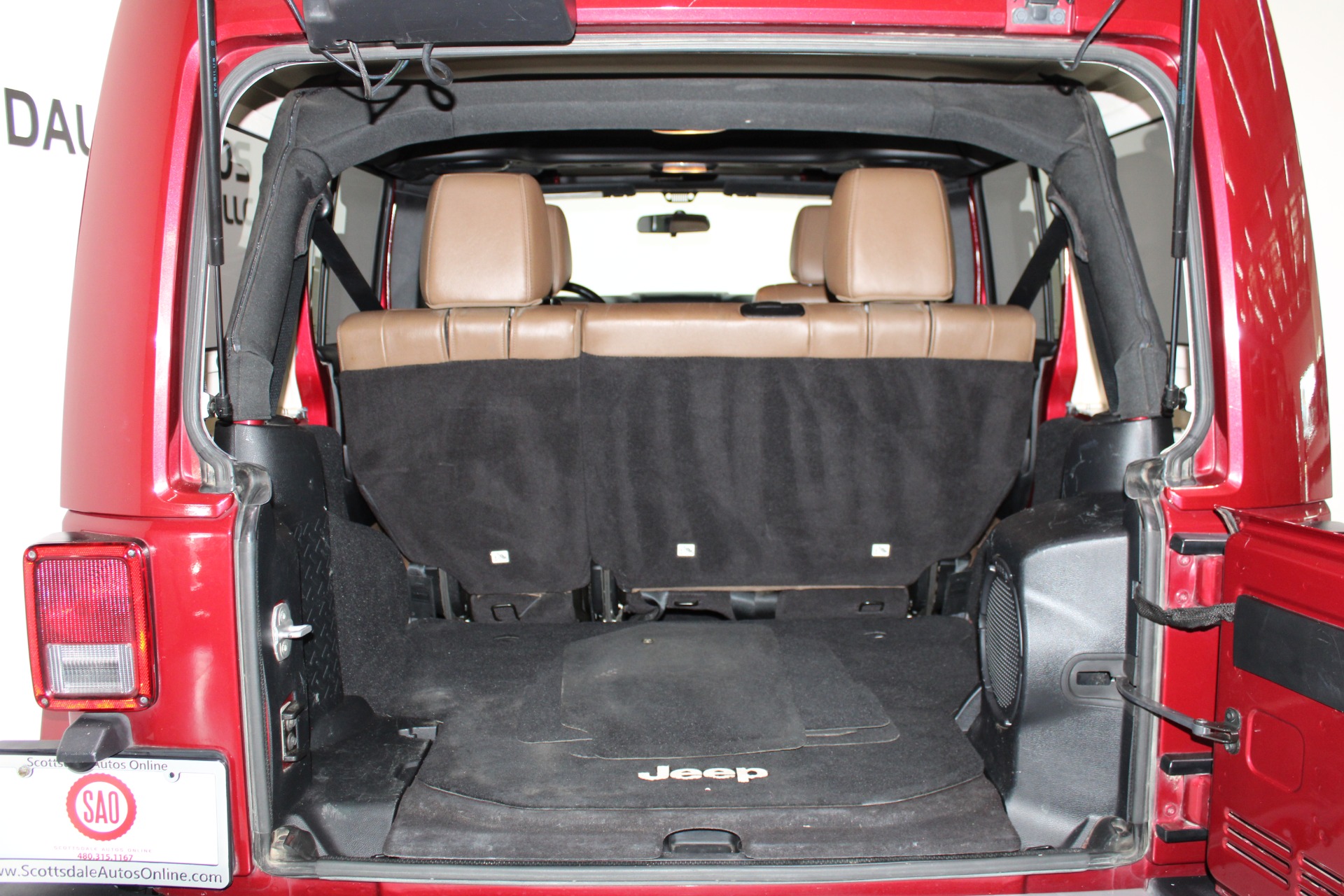 Used-2011-Jeep-Wrangler-Unlimited-Sahara-4X4-Fiat