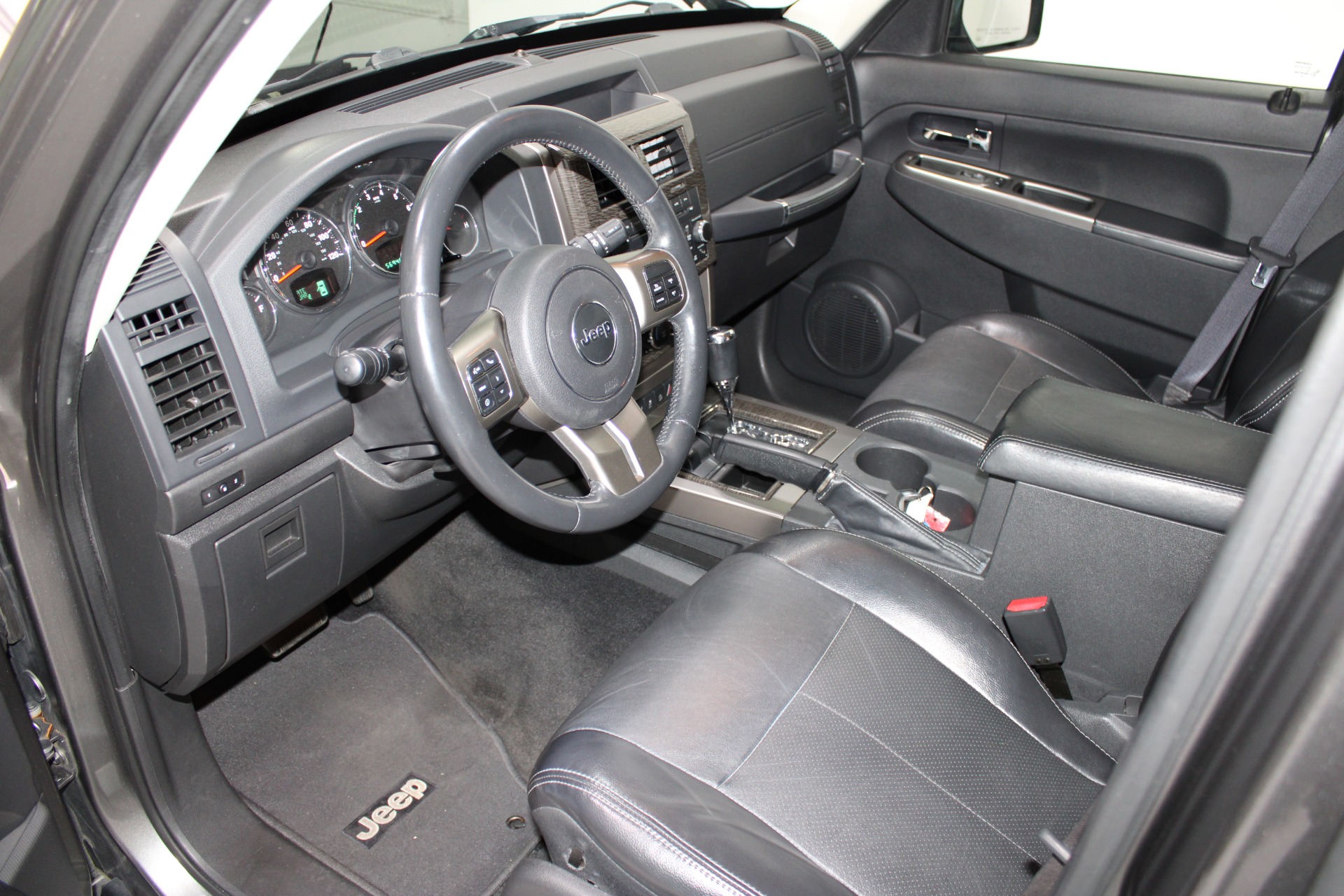 Used-2012-Jeep-Liberty-Limited-Jet-4X4-Collector
