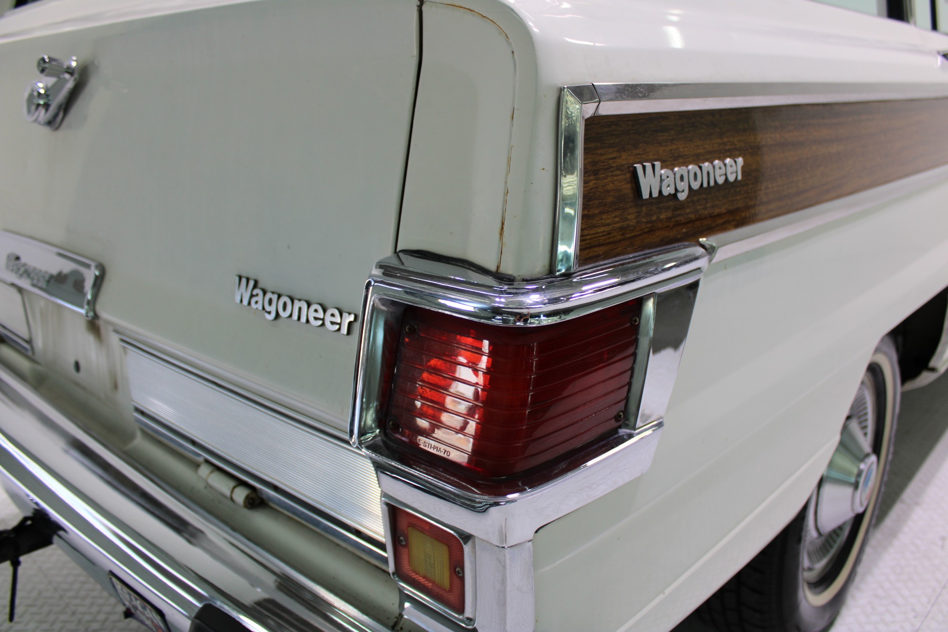 Used-1981-Jeep-Wagoneer-4WD-Dodge