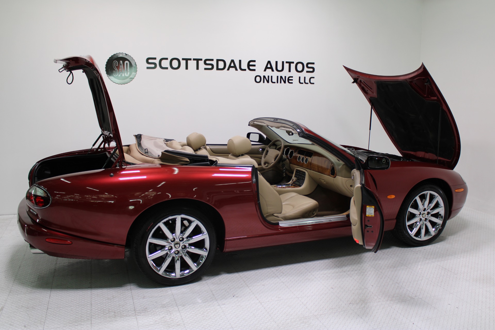 Used-2006-Jaguar-XK8-Victory-Edition-Convertible-Range-Rover