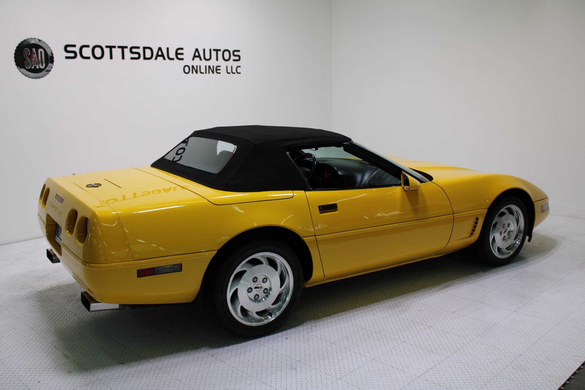 Used-1996-Chevrolet-Corvette-Convertible-Alfa-Romeo