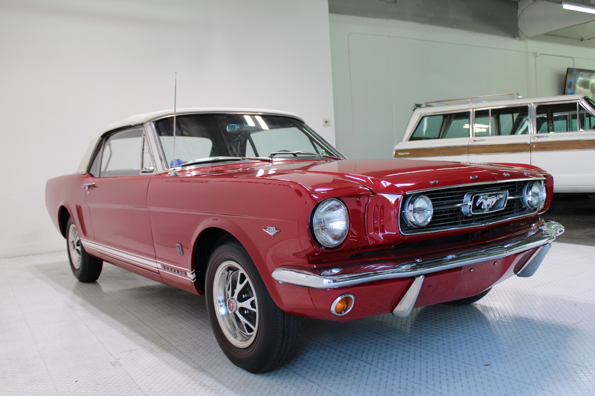 Used-1966-Ford-Mustang-Convertible-289-V8-GT-Clone-XJ