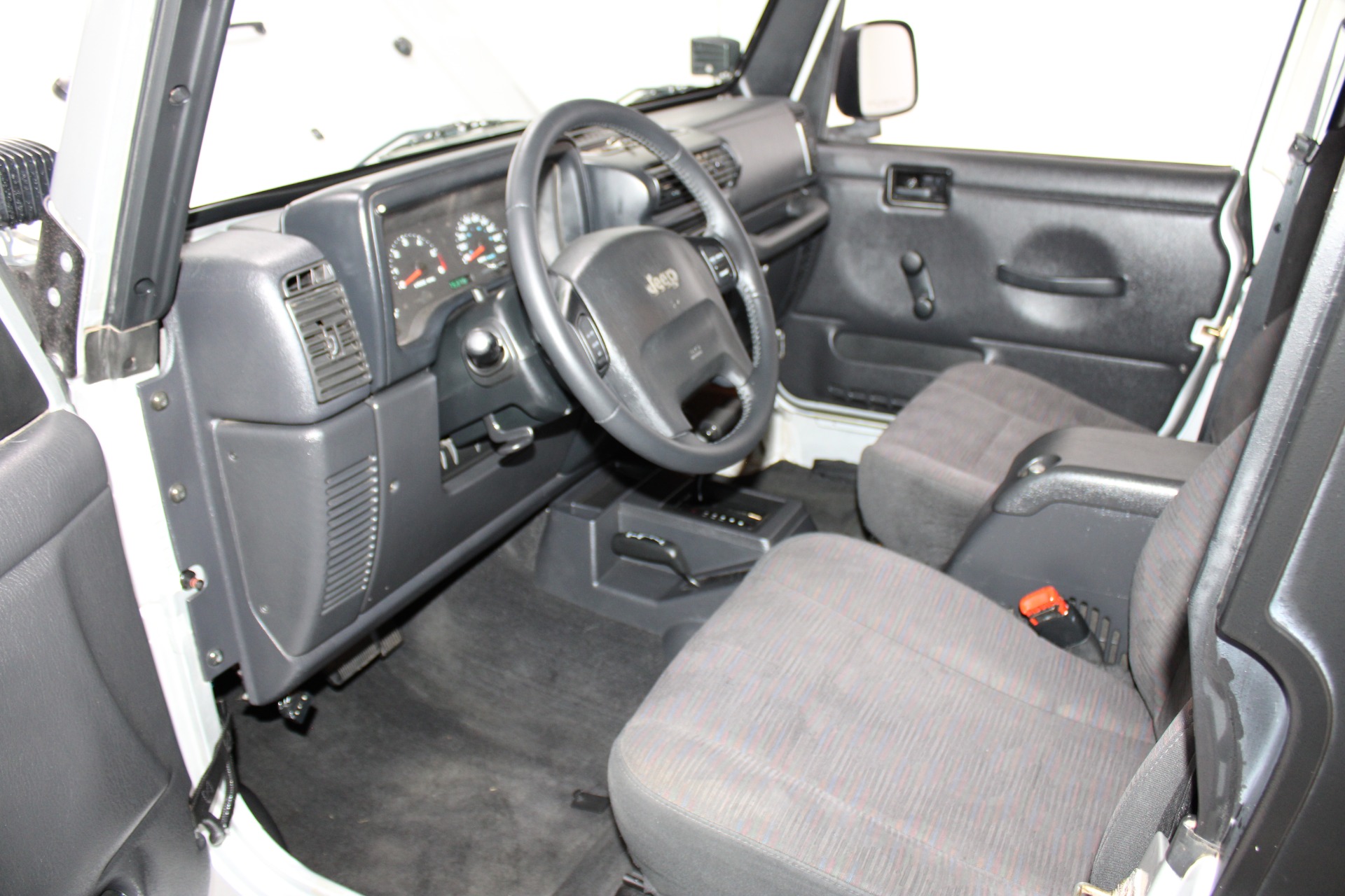 Used-2005-Jeep-Wrangler-Rubicon-Collector