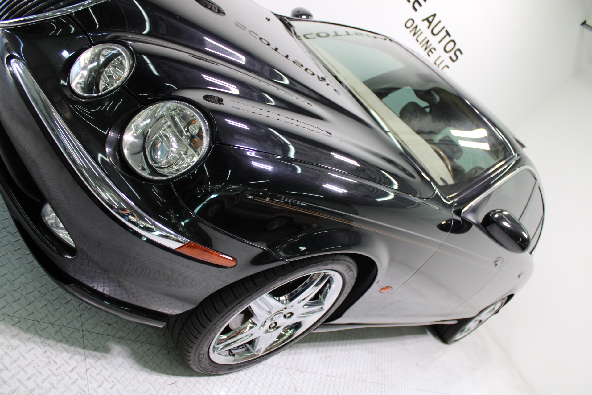 Used-2003-Jaguar-S-TYPE-V8-Grand-Cherokee
