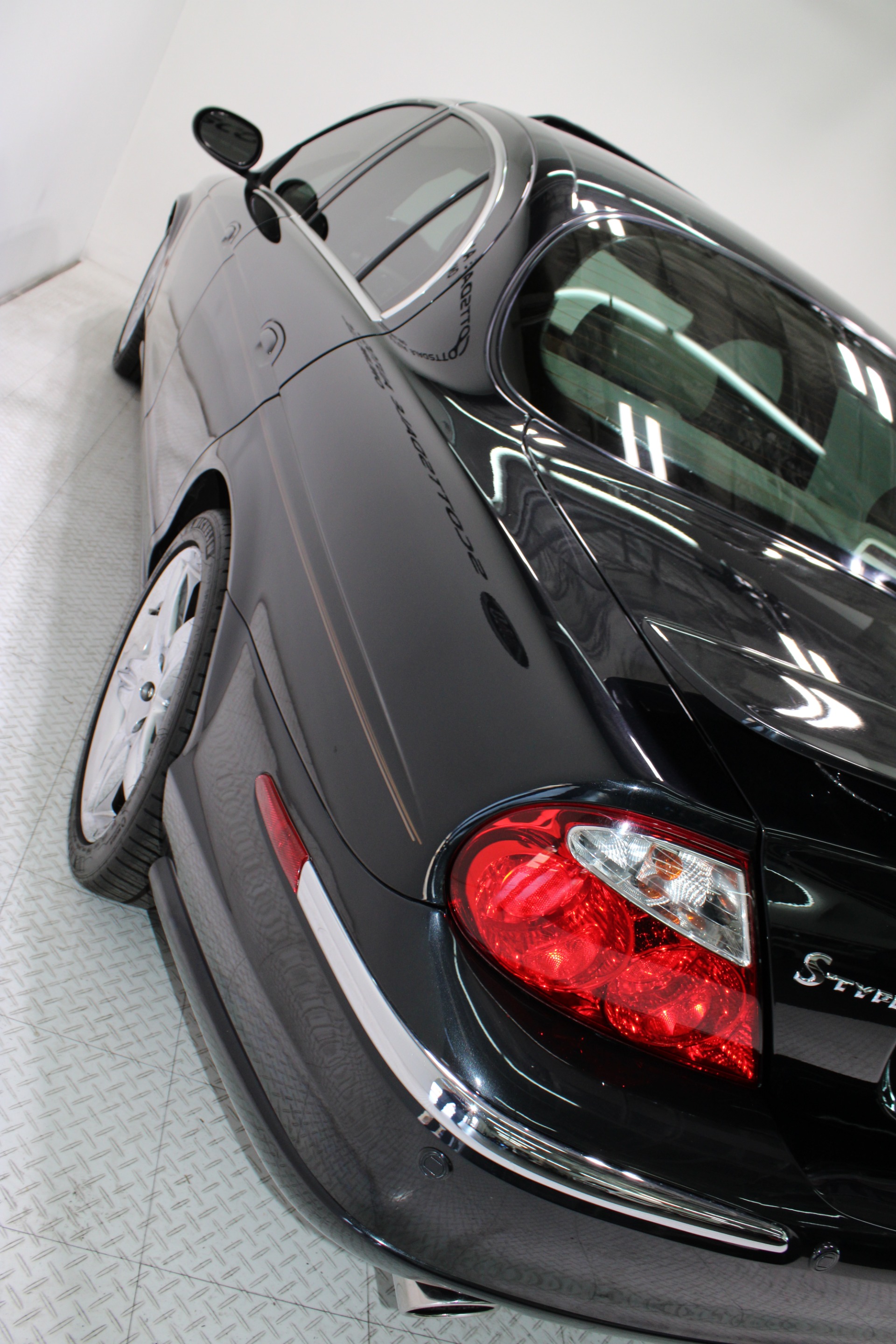 Used-2003-Jaguar-S-TYPE-V8-Acura