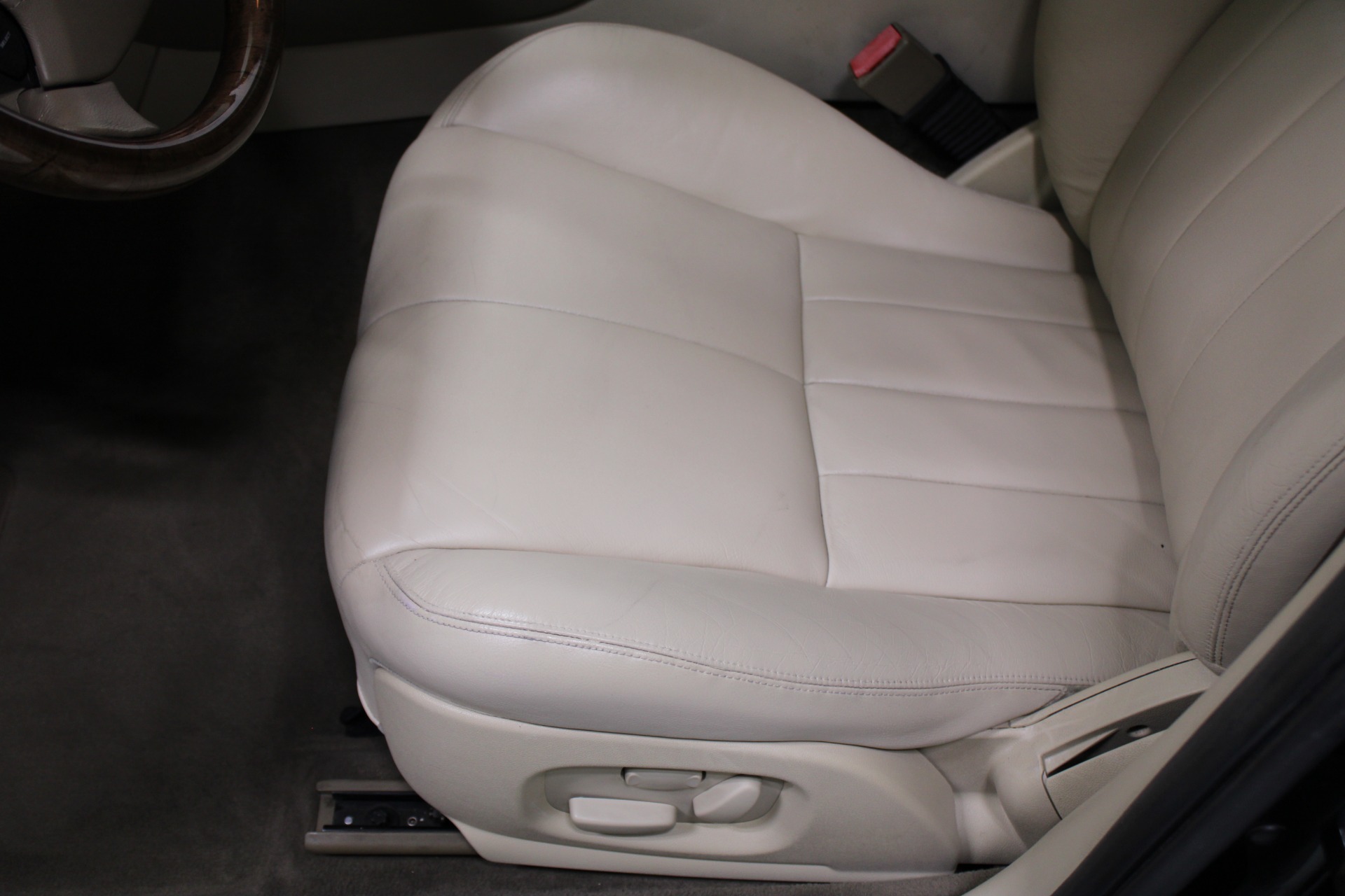 Used-2003-Jaguar-S-TYPE-V8-Ferrari