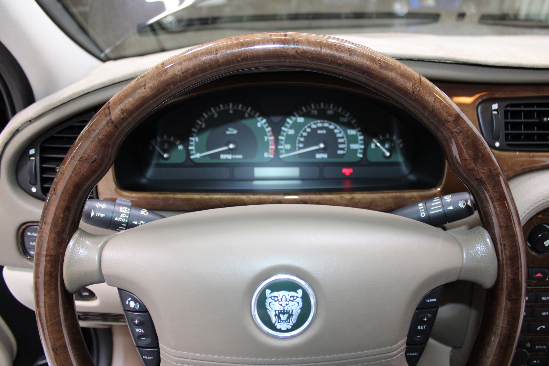 Used-2003-Jaguar-S-TYPE-V8-Range-Rover