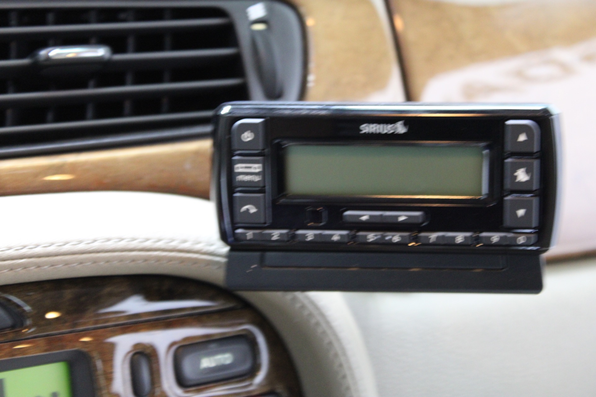 Used-2003-Jaguar-S-TYPE-V8-Wagoneer