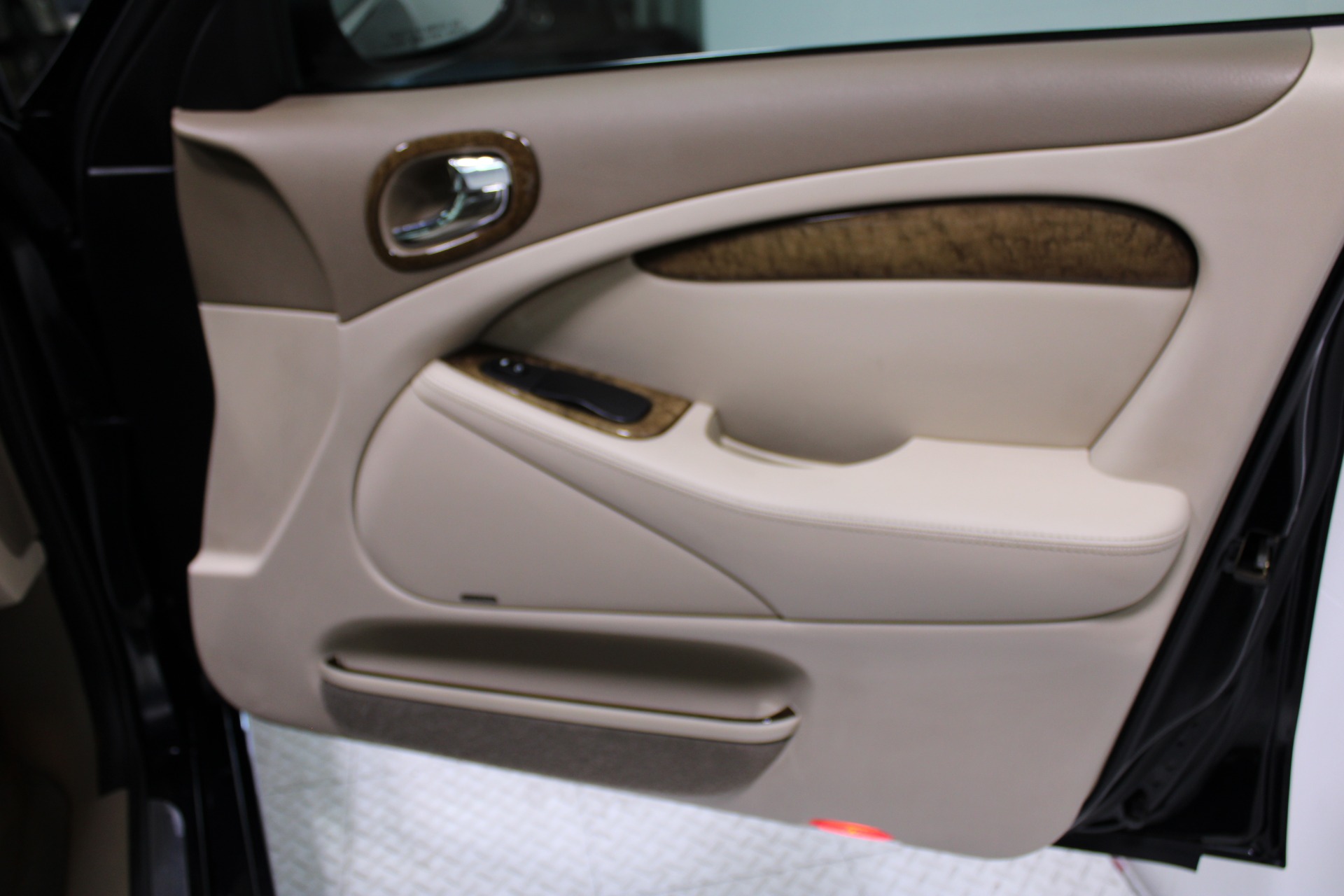 Used-2003-Jaguar-S-TYPE-V8-BMW