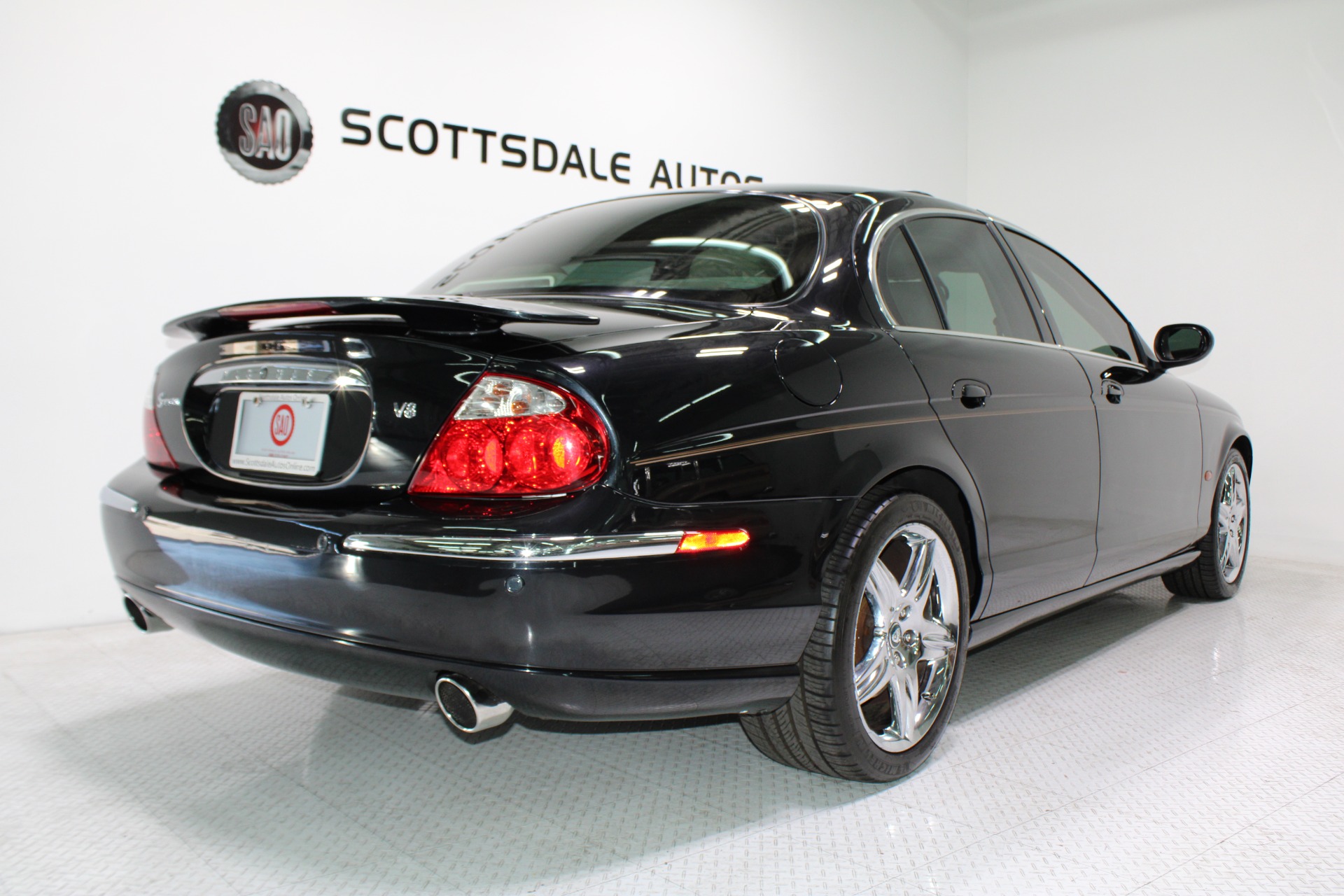 Used-2003-Jaguar-S-TYPE-V8-Classic