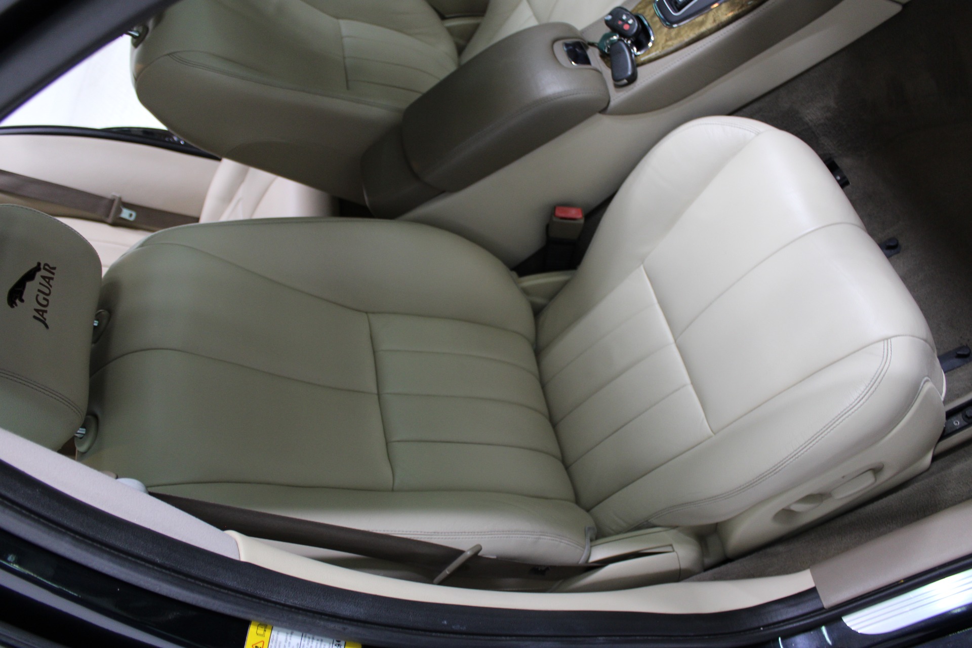 Used-2003-Jaguar-S-TYPE-V8-Mercedes-Benz