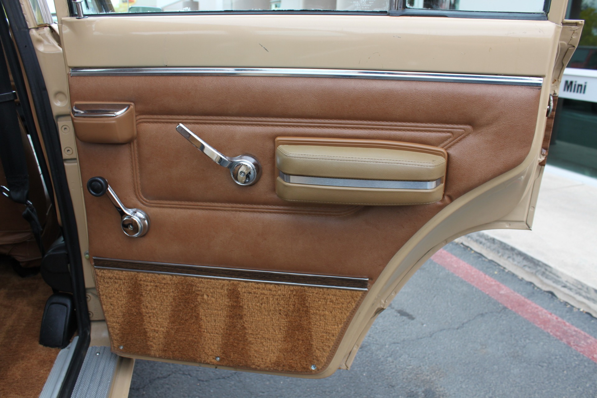Used-1977-Jeep-Wagoneer-Brougham-Wrangler