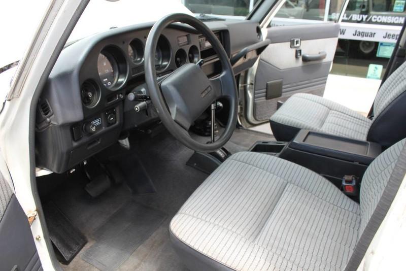 Used-1988-Toyota-Land-Cruiser-4X4-Collector