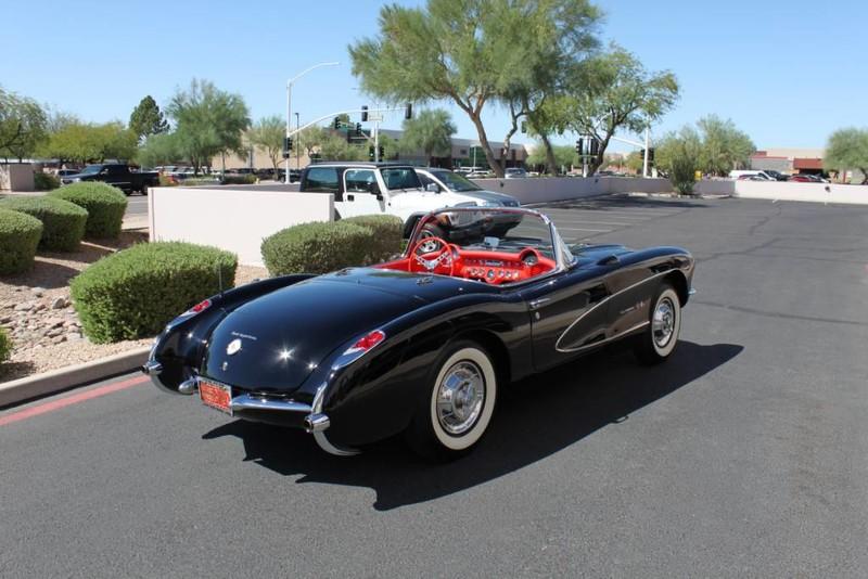 Used-1957-Chevrolet-Corvette-Roadster-283-CI-/-283-HP-Fuel-Injection-Chalenger