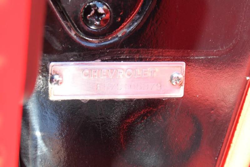 Used-1957-Chevrolet-Corvette-Roadster-283-CI-/-283-HP-Fuel-Injection-Fiat