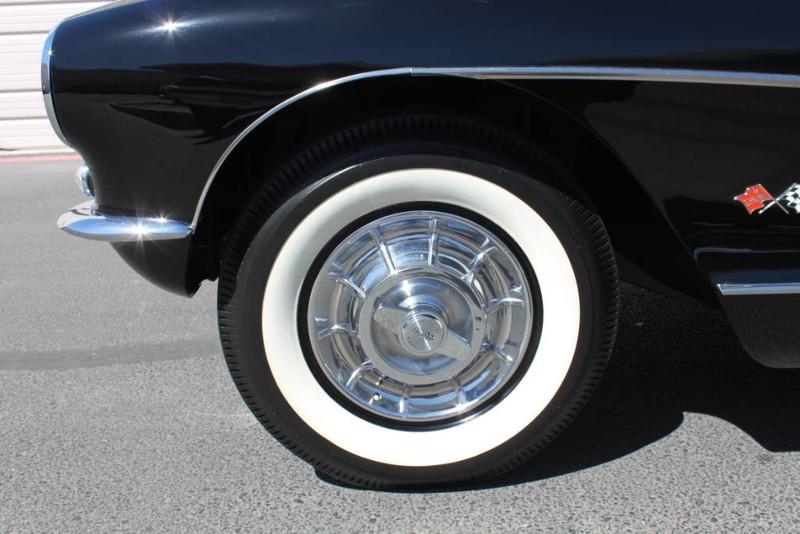Used-1957-Chevrolet-Corvette-Roadster-283-CI-/-283-HP-Fuel-Injection-Honda