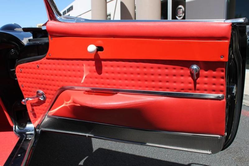 Used-1957-Chevrolet-Corvette-Roadster-283-CI-/-283-HP-Fuel-Injection-Chalenger